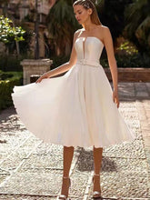 Schlichtes Bustier-Brautkleid